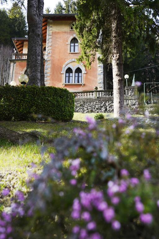 Villa Pinetina B&B Lasnigo Eksteriør bilde