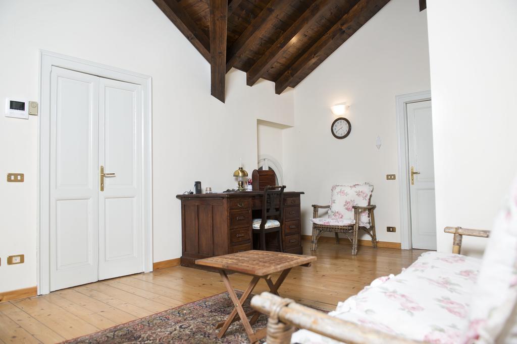 Villa Pinetina B&B Lasnigo Rom bilde