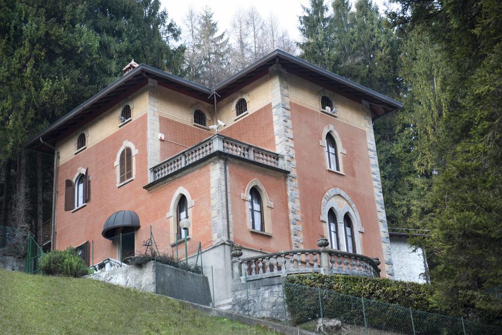 Villa Pinetina B&B Lasnigo Eksteriør bilde
