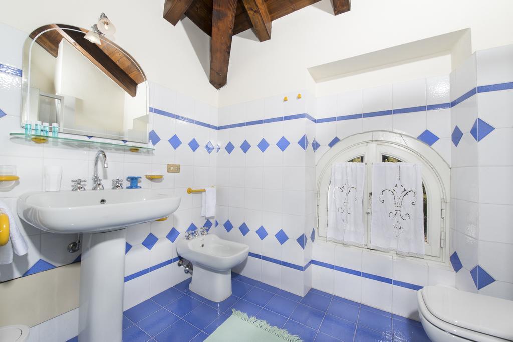 Villa Pinetina B&B Lasnigo Eksteriør bilde